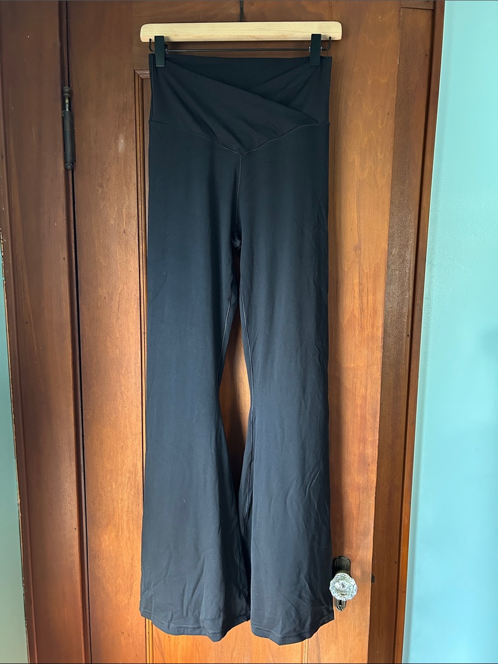 OFFLINE by Aerie Real Me High Wasted Crossover Flare Legging